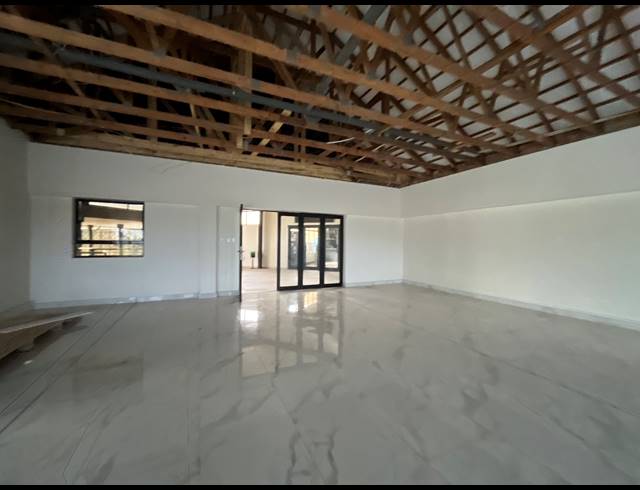 267M² OFFICE TO LET IN MEADOWDALE